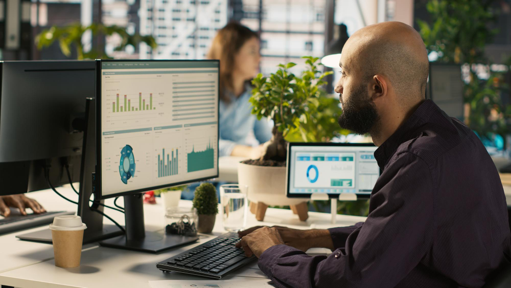The Power of Real-Time Dashboards for Small Business Bookkeeping